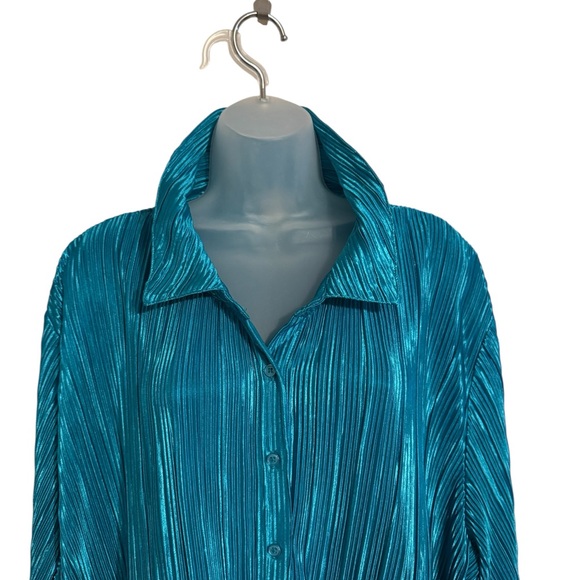 GORGEOUS TEAL/TURQUOISE BUTTON FRONT BLOUSE     PLUS: 26/28    #1 - Picture 2 of 9